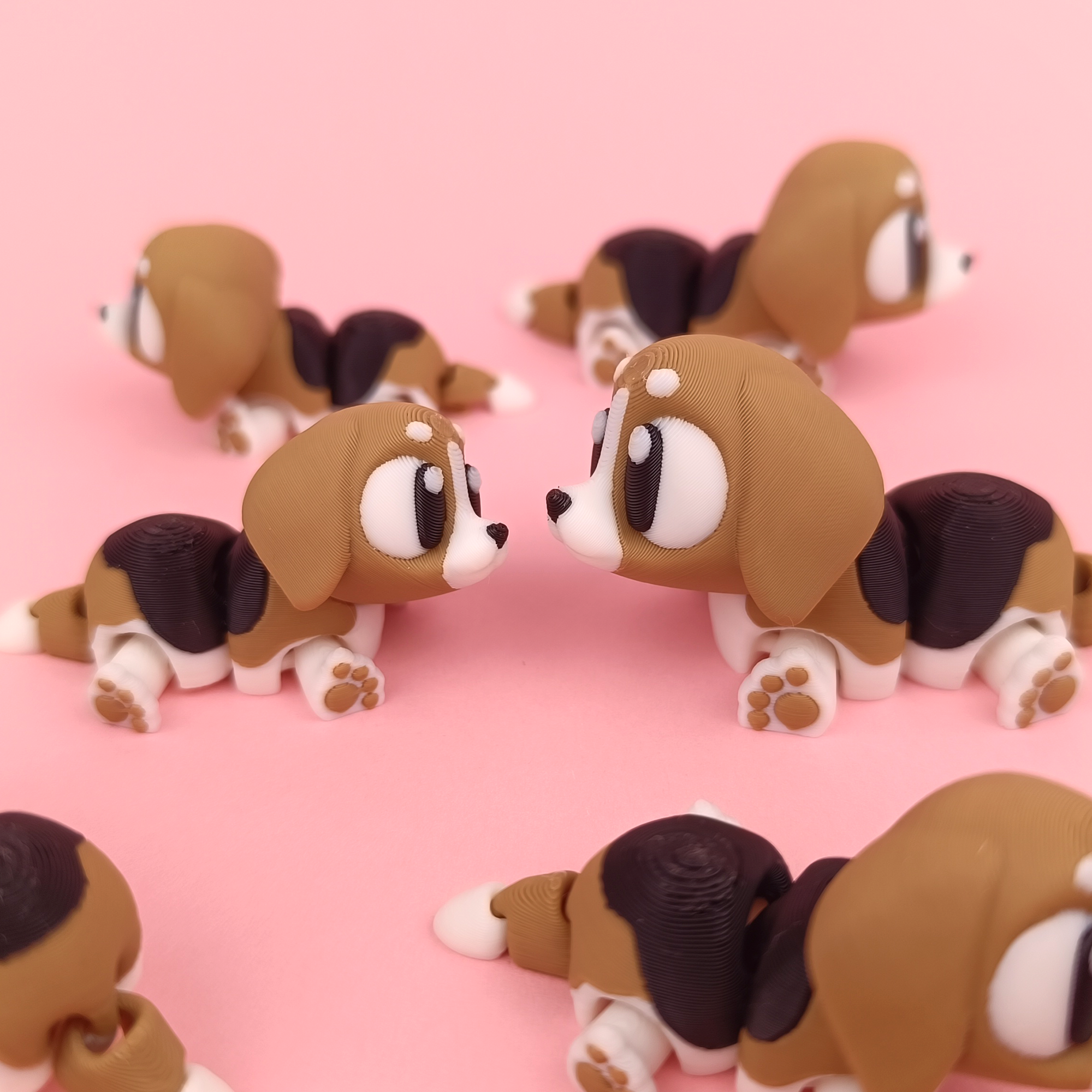 Flexi Beagle Pup Set – Wiggly, Loyal Desk Companions (Set of 5)